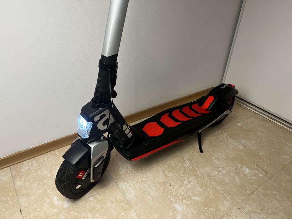 Hulajnoga elektryczna APRILIA ESR1