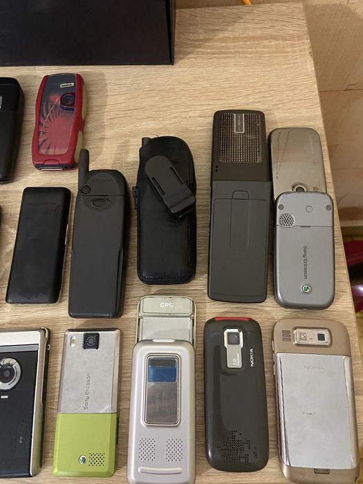 Кнопочные мобильнае телефоны SE, Simens, Nokia