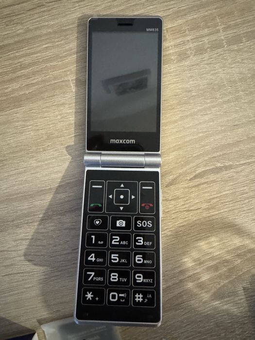 Telefon Maxcom mm835