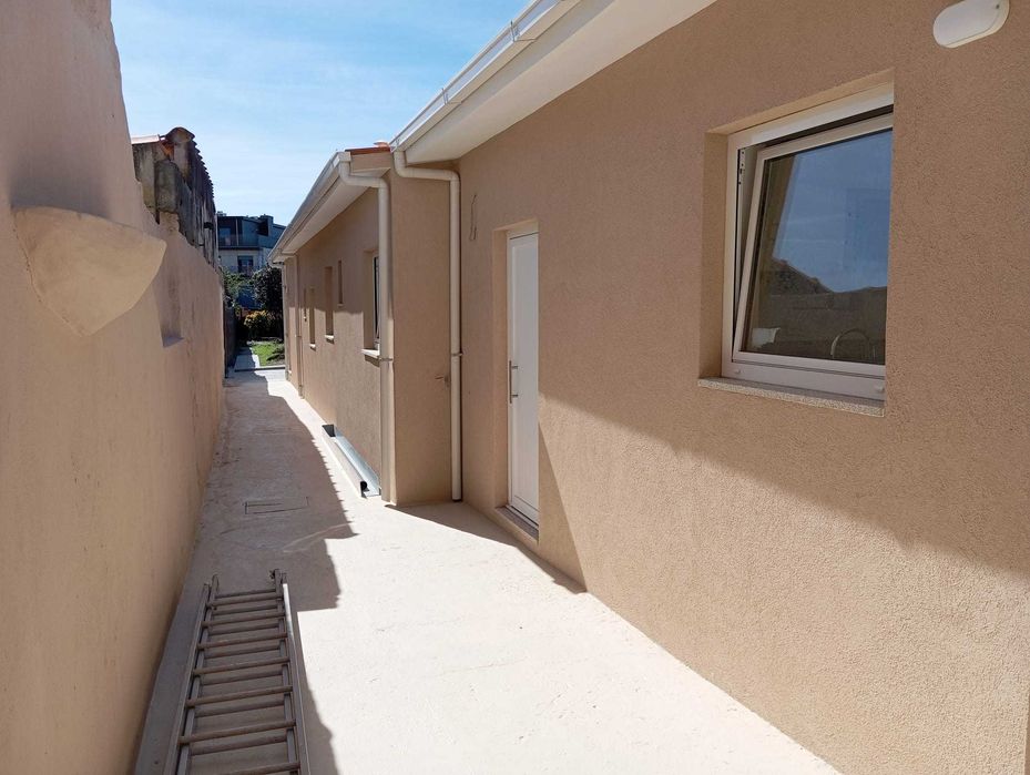 T2 renovado c/ 3 wc's e Jardim - H.S.João (Metro)