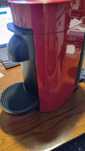 DeLonghi  Vertuo Plus Deluxe czerwony Gratis