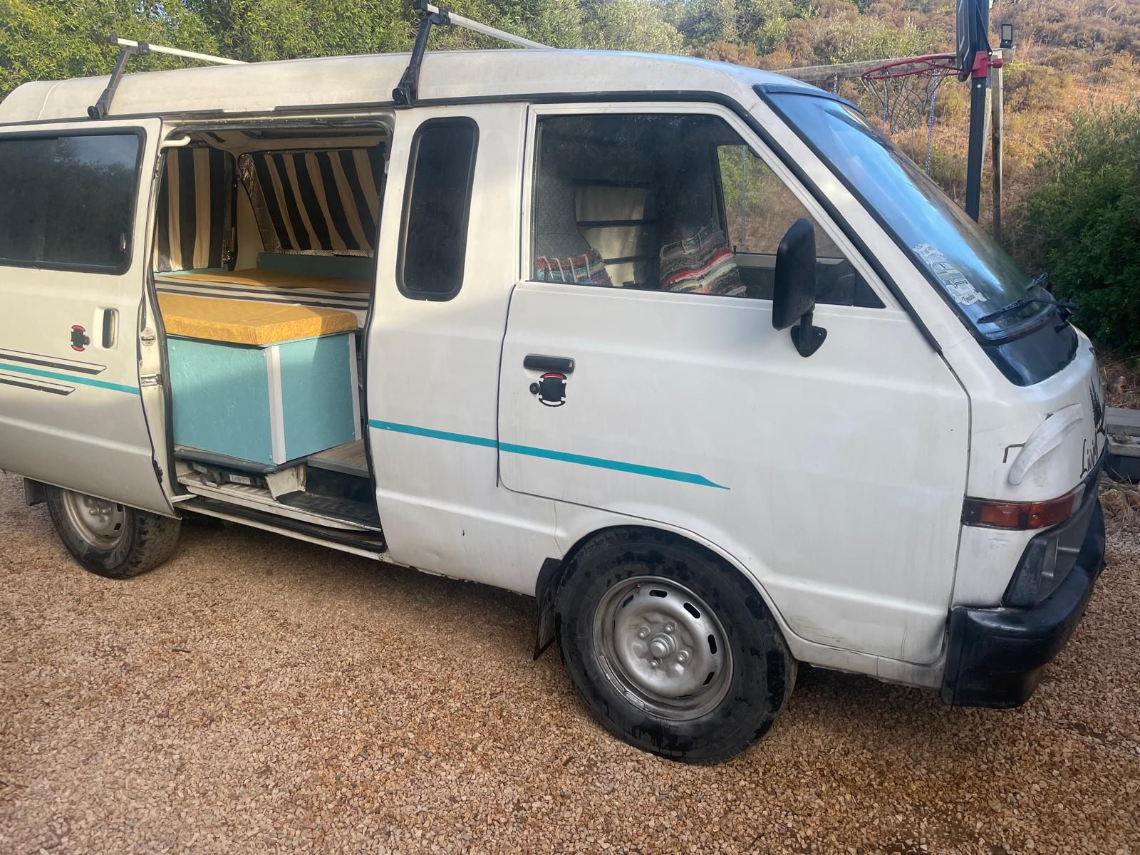 Vendo nissan vanette 1.9D