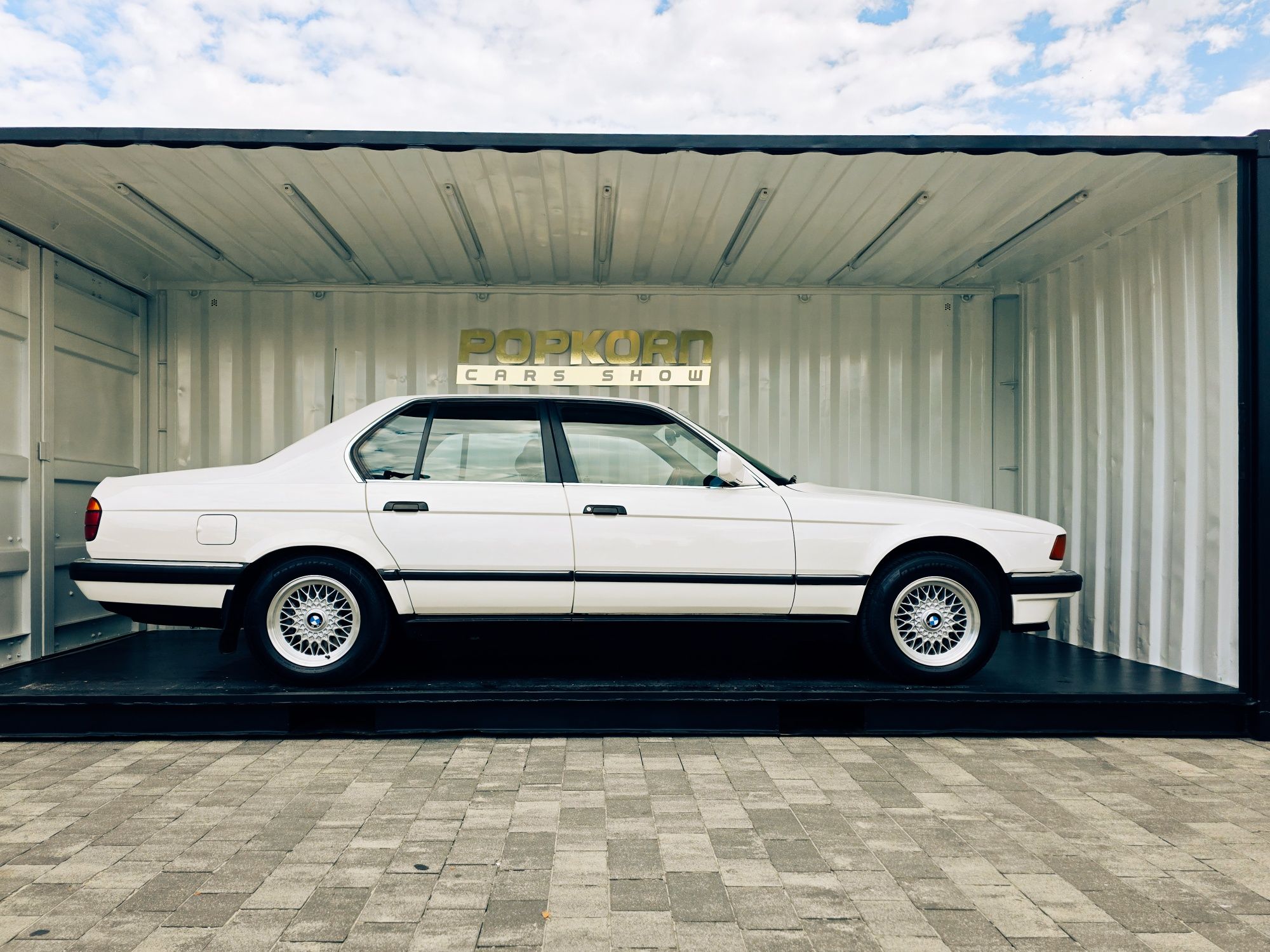 оренда ретро bmw , для зйомок кліпів, фотосесії янгтаймер