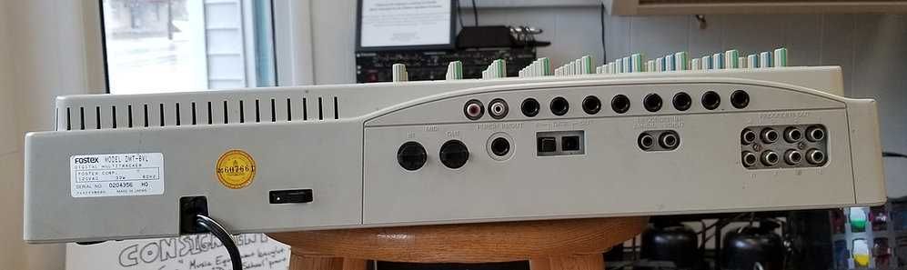 Mesa de Som Digital Fostex DMT 8 VL