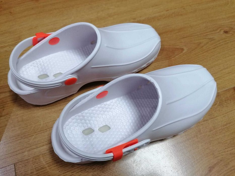 Socas brancas ultra-leves