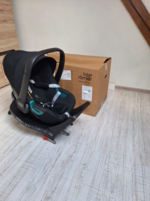 Fotelik z bazą Britax Romer, Baby Safe 3 i-size