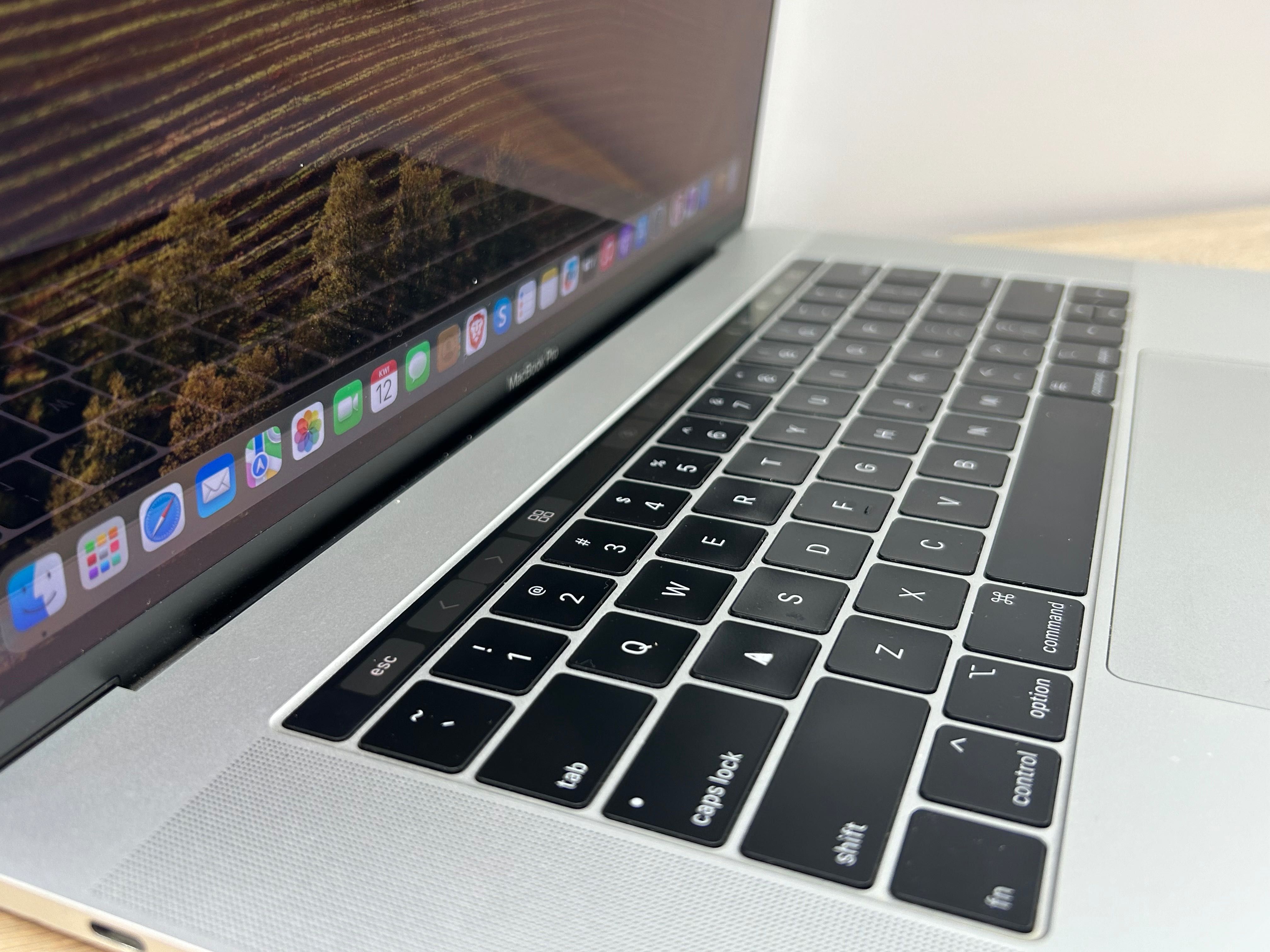 Laptop MacBook Pro I9|16GB|500GB SSD A1990