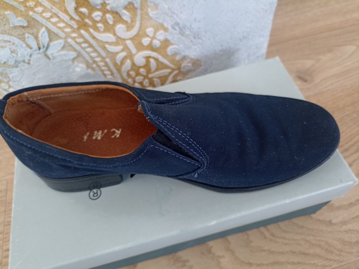 Buty do garnituru komunia rozmiar 34 używane