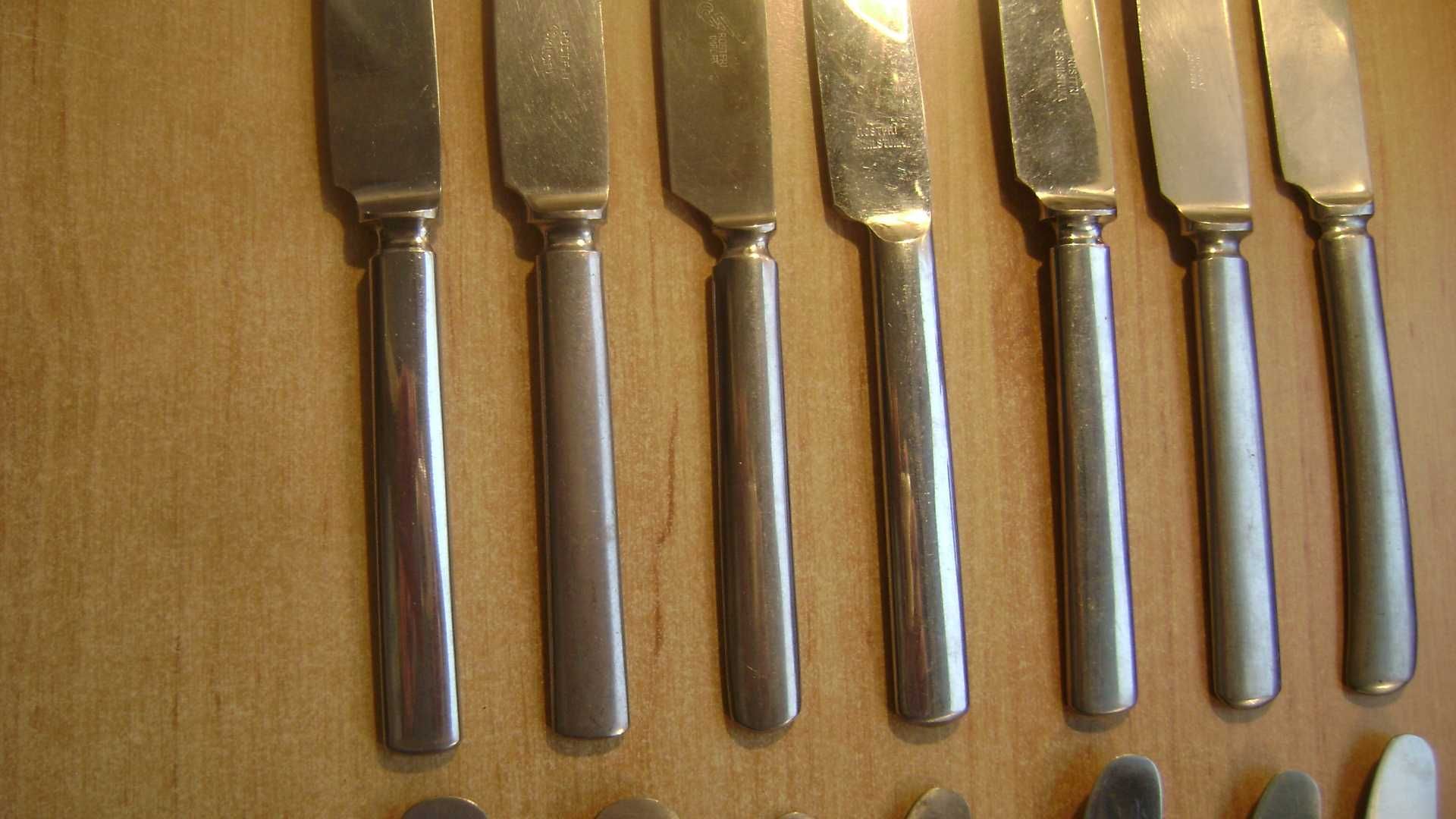 Starocie z PRL - Stare sztućce = Zestaw 11 noży szwedzkich