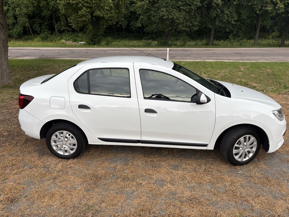 Продаю автомобіль Renault