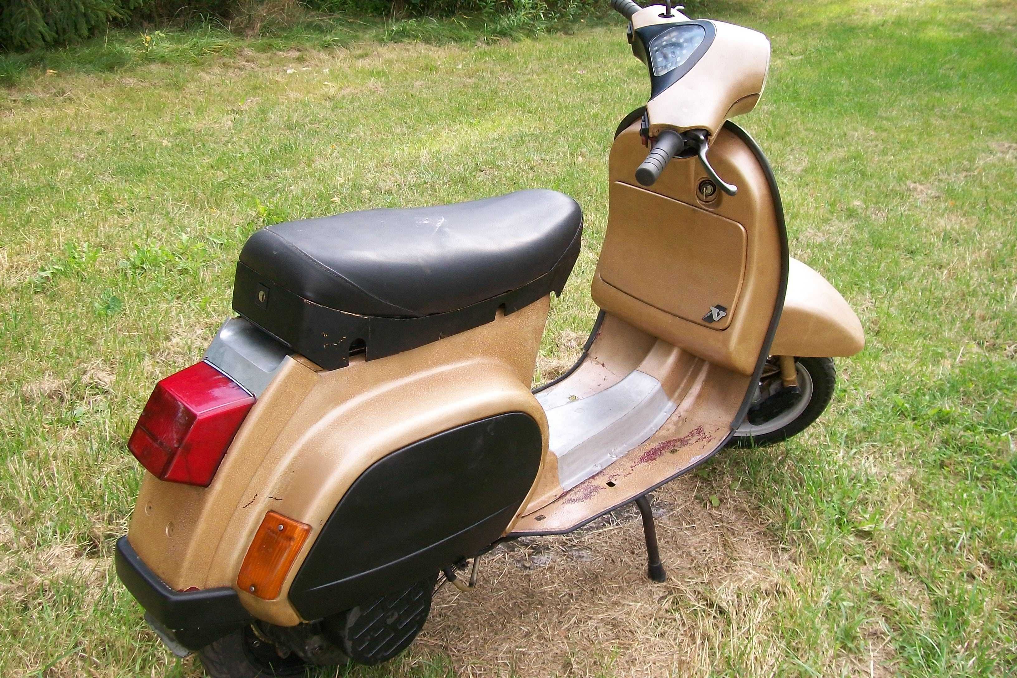 piaggio  vespa 50-sprowadzony- do uruchomienia/rejestracji na zabytek