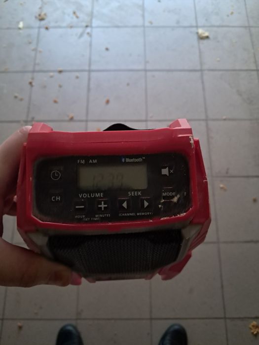 Radio Einhel na baterię  uszkodzone