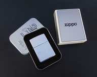 1999 Isqueiro ZIPPO 25º Aniversário da WURTH em Portugal - NUNCA USADO