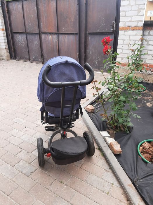 Продам детский трехколесный велосипед Azimut Neo.