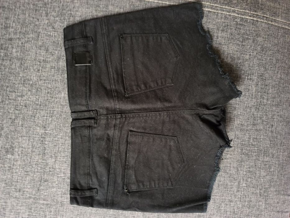 Czarne krótkie spodenki jeansowe z cekinami Tally Weijl rozmiar 36 S