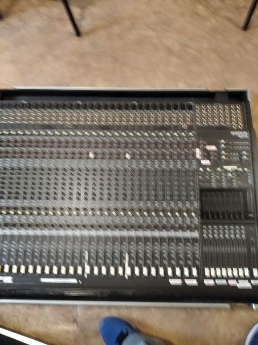 мікшерний пульт MACKIE 32-8
