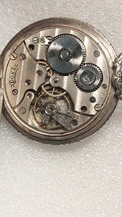 Часы карманные швейцарские DOXA