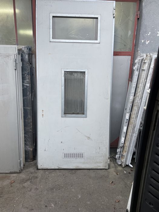 Drzwi stalowe wysokie 3000 x 1300 z przeszkleniami okazja