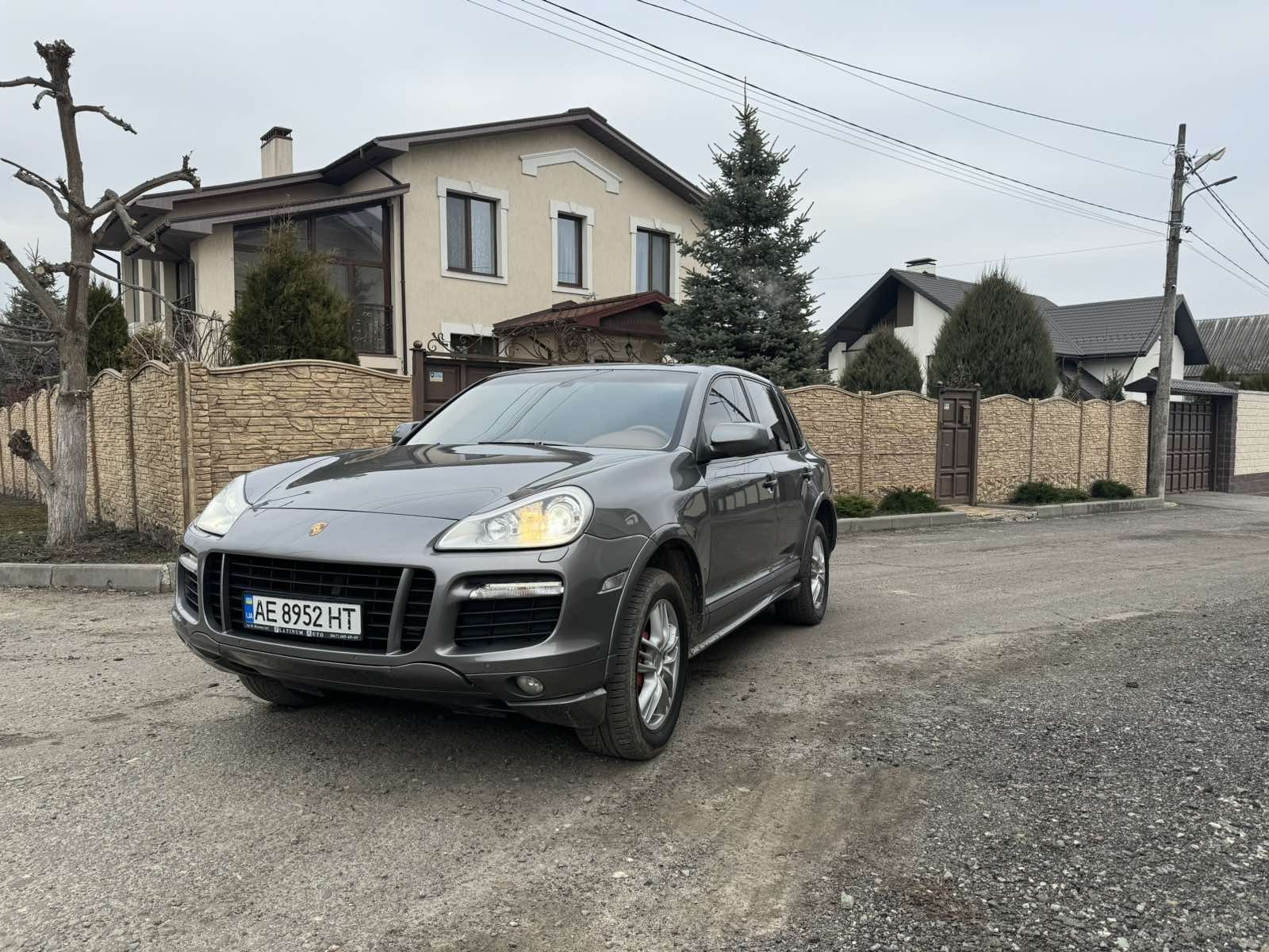 Porsche cayenne GTS