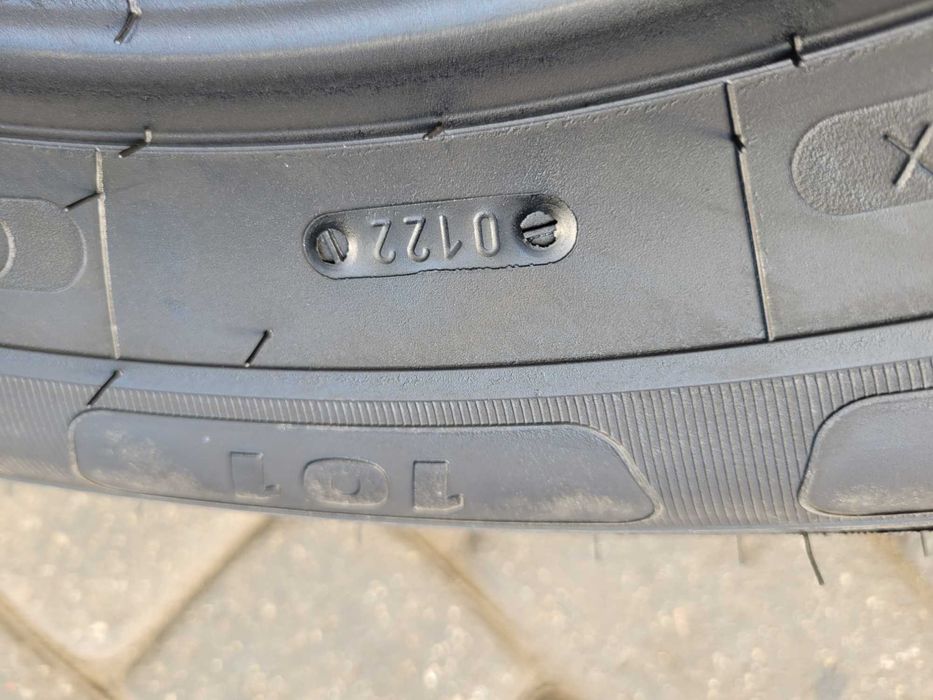 205 /75   R 16 C    Taurus