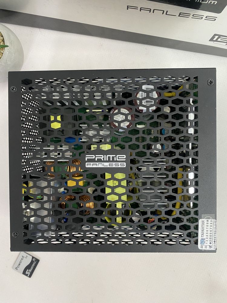 Блок живлення Seasonic Prime 600W Titanium Fanless (SSR-600TL)