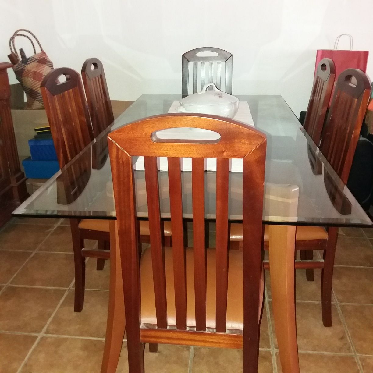 Mobília mesa de sala