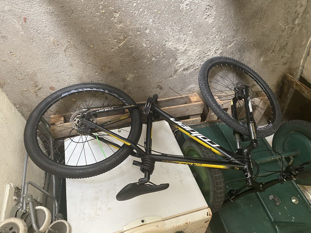 Vendo bicicleta de montanha troco por iphone 13 paars cima