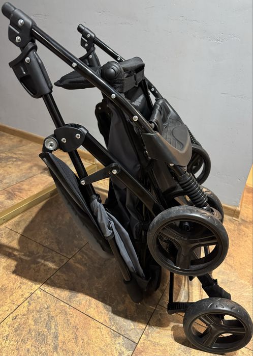 Nowy wózek spacerowy Nania Texas – super lekki i kompaktowy