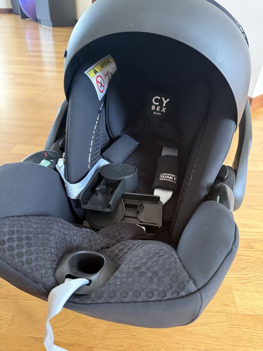 Продам автокрісло Cybex Cloud T+адаптери в подарунок