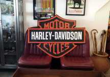 Bar & Shield Harley Davidson, publicidade