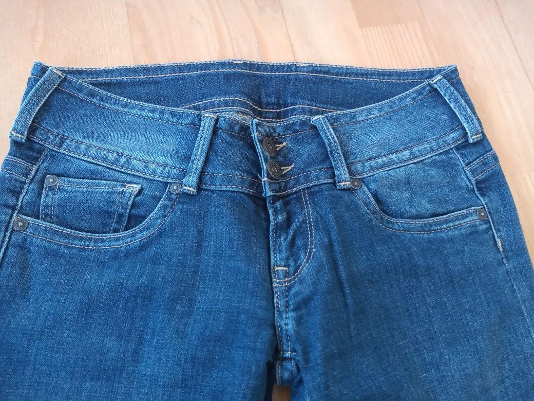 Jeansy Pepe Jeans z niskim stanem