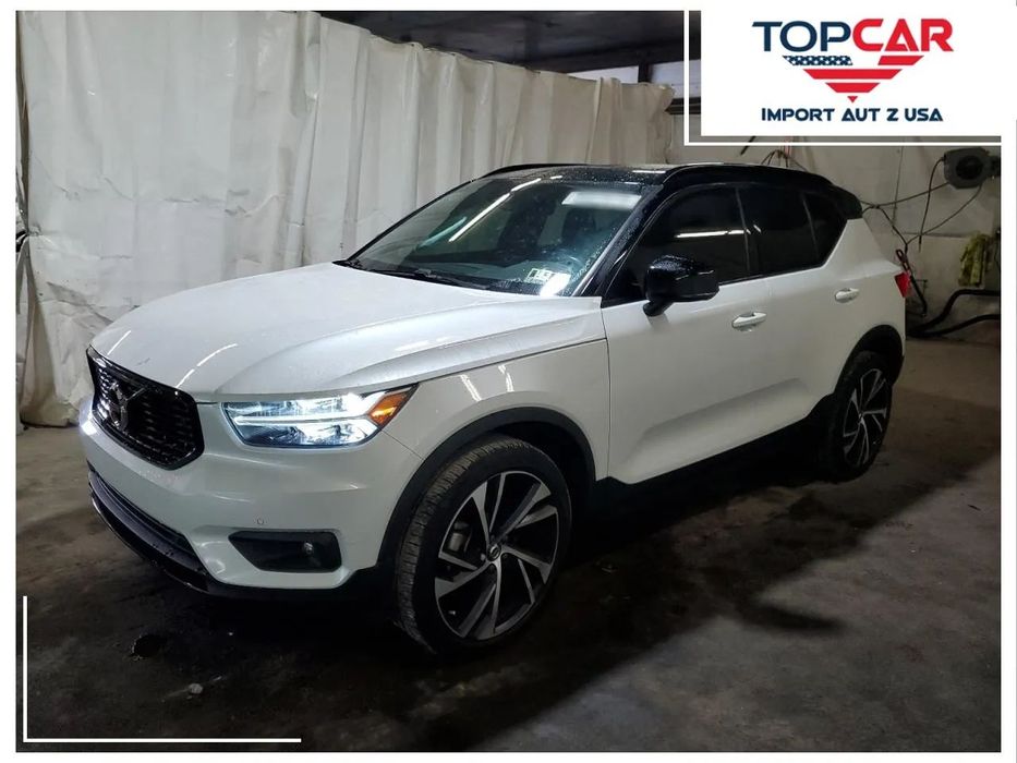 Volvo XC 40 2021 VOLVO XC40 T5 R-DESIGN 2.0 Benzyna / Automat / Niski przebieg
