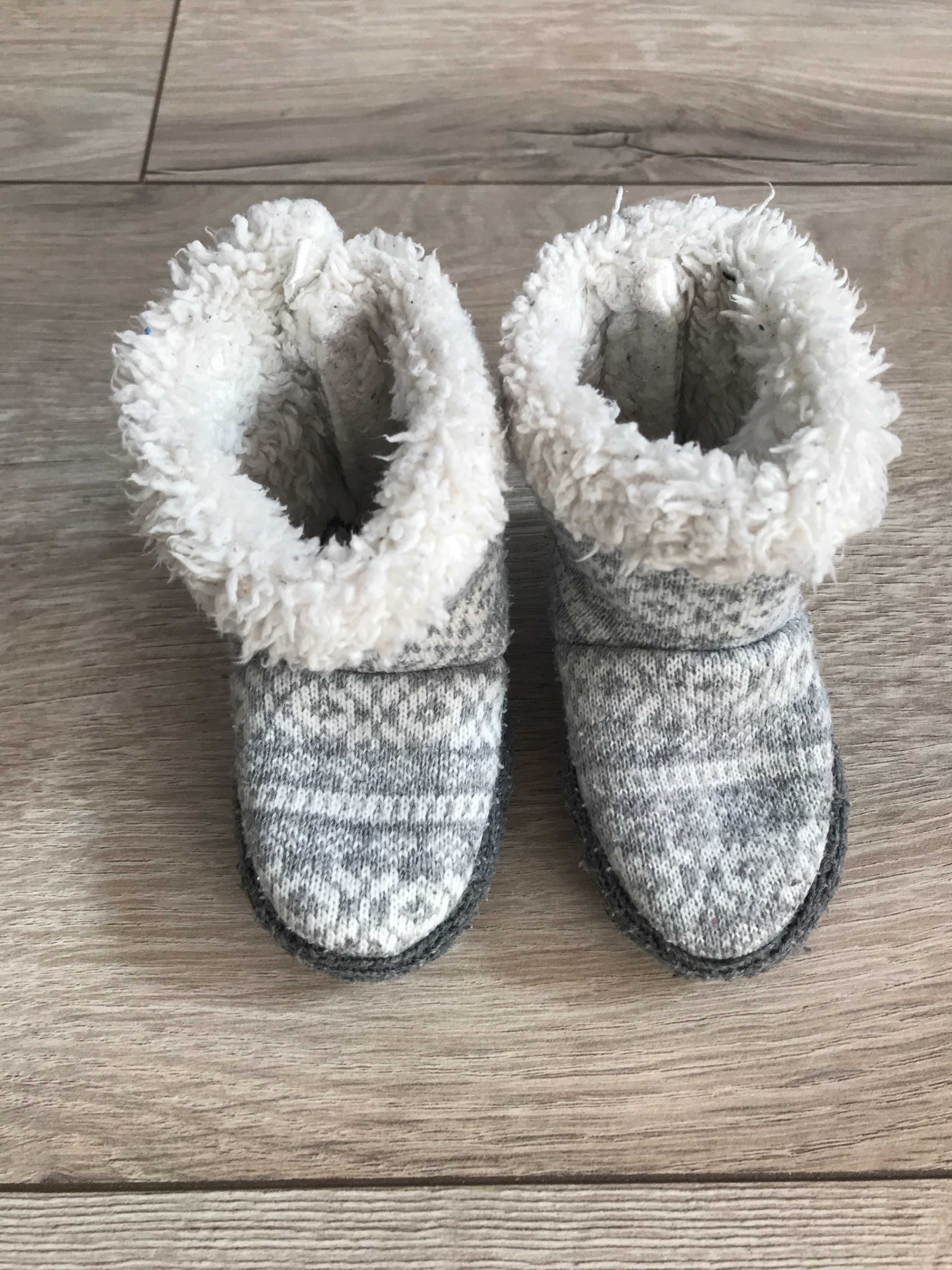 Buciki buty dla niemowlaka niemowlęce niechodki ciepłe r. 16/17 H&M