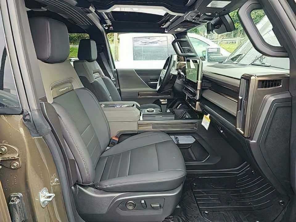 GMC Hummer EV SUV 2025