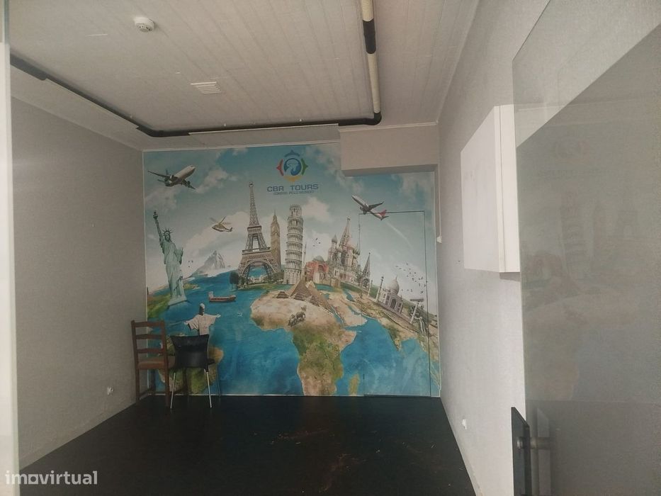 Loja com Montra para Arrendamento -  Lumiar