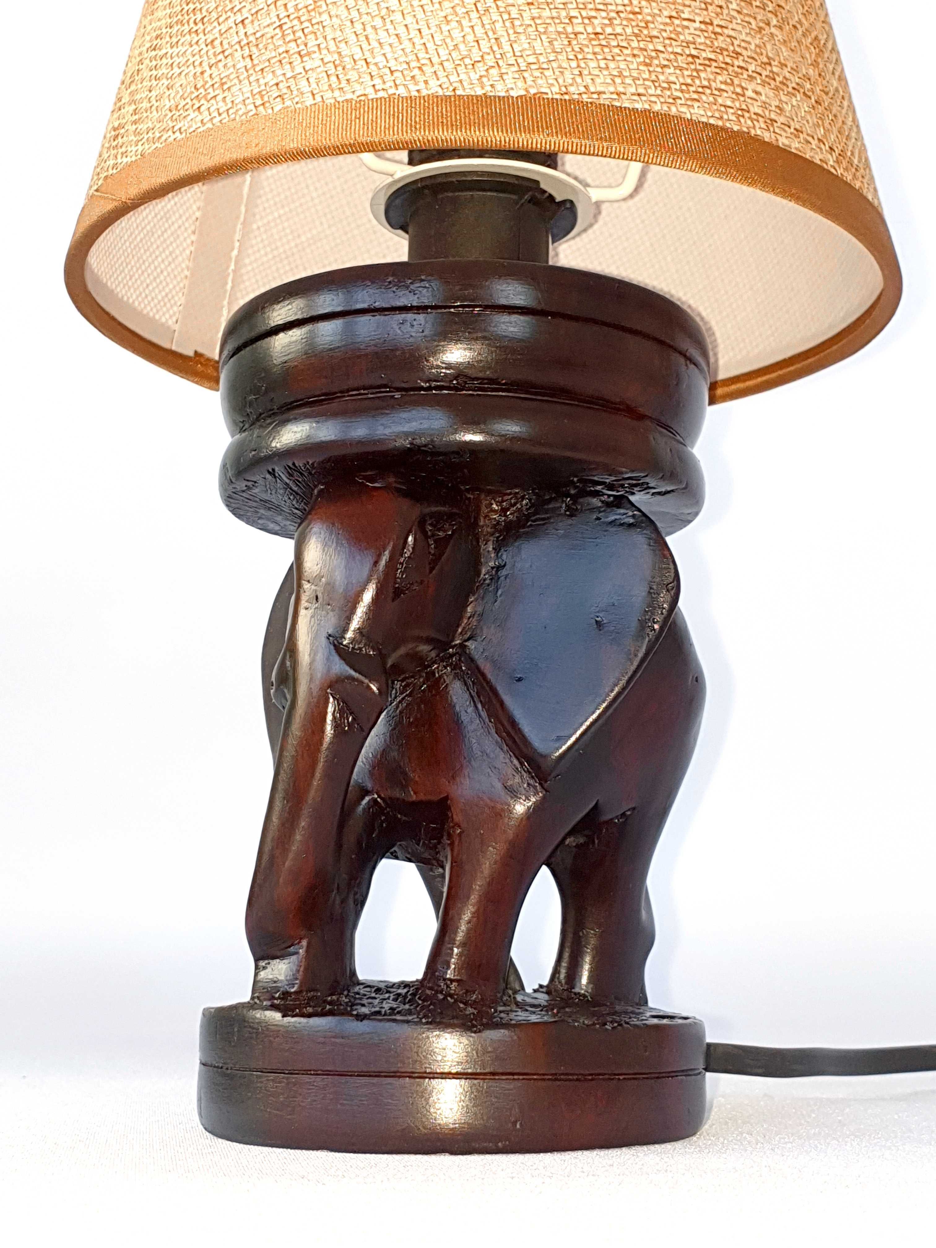 Artes e artesanato africanos elephante em madeira candeeiro de mesa