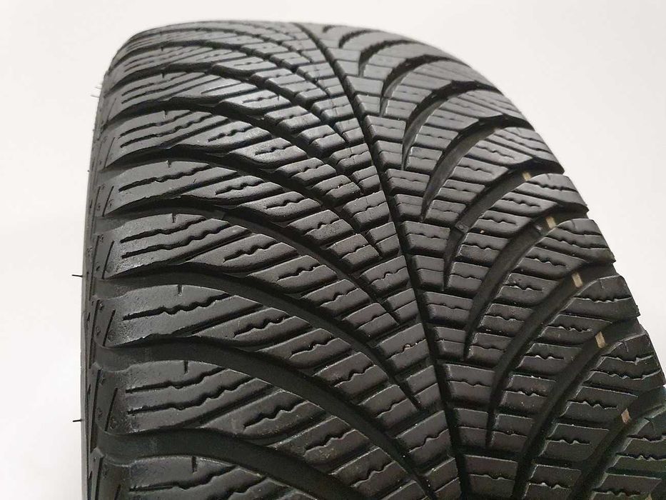 1x Opona całoroczna 205/55/17 GOODYEAR Vector 4Seasons GEN-2 - 7.5mm