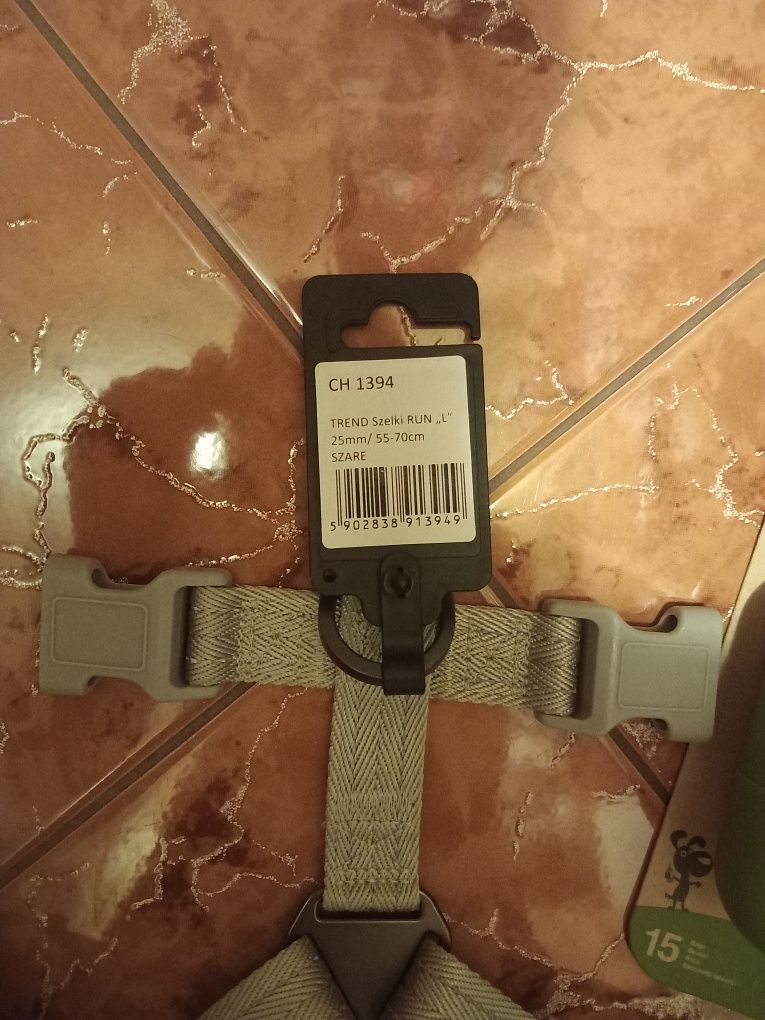 Zestaw dla dużego psa szelki smycz pojemnik z woreczkami na odchody
