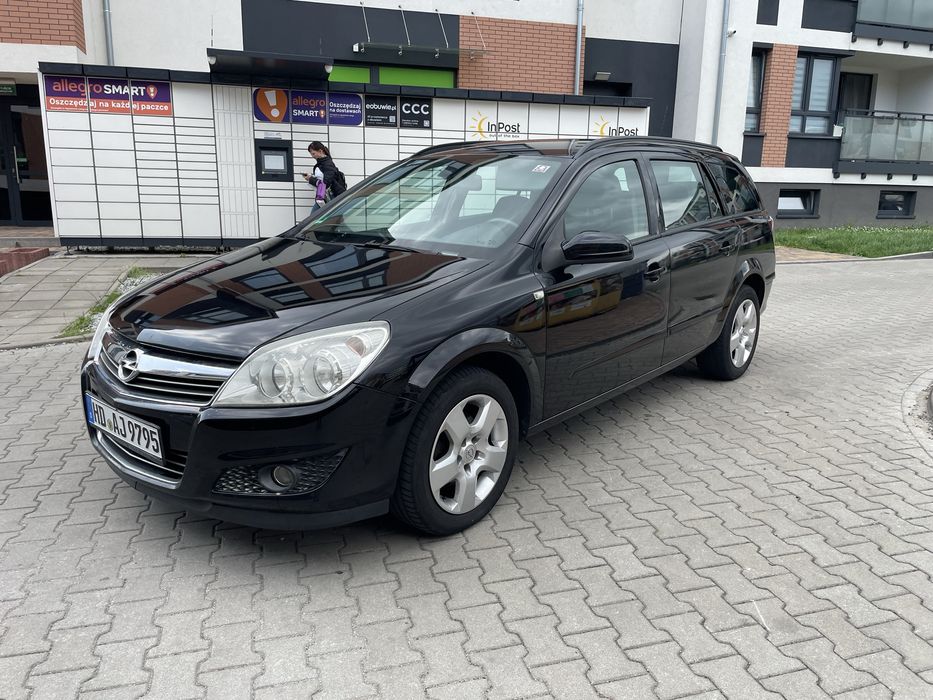 Opel Astra h 2008 rok  1.6 benzyna  serwisowana