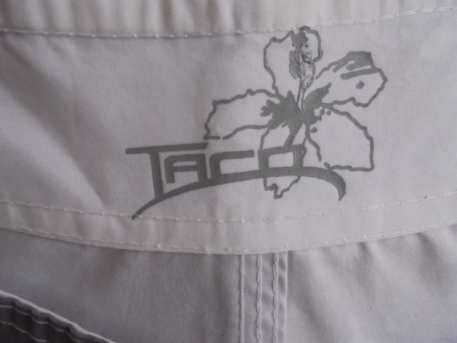Bermudas de homem da marca TACO