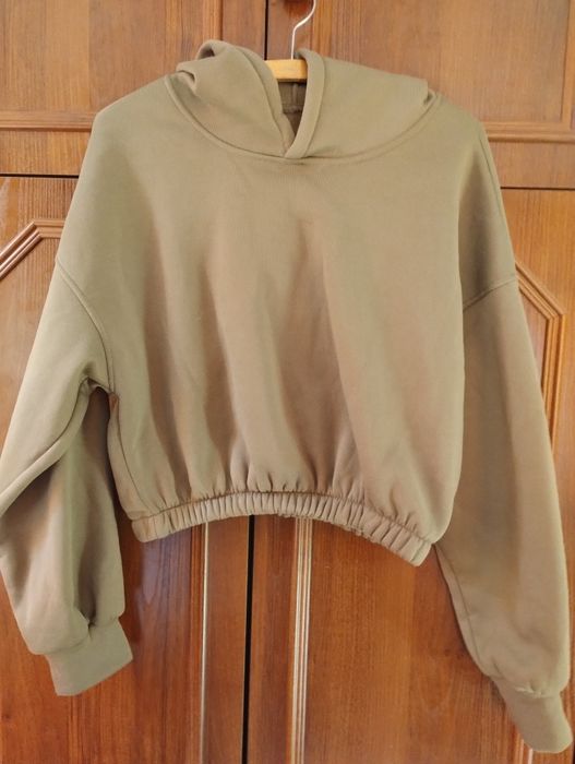 Жіночий спортивний костюм