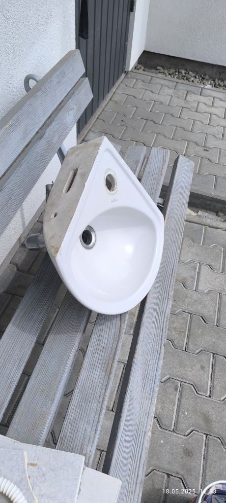 Umywalka narożna