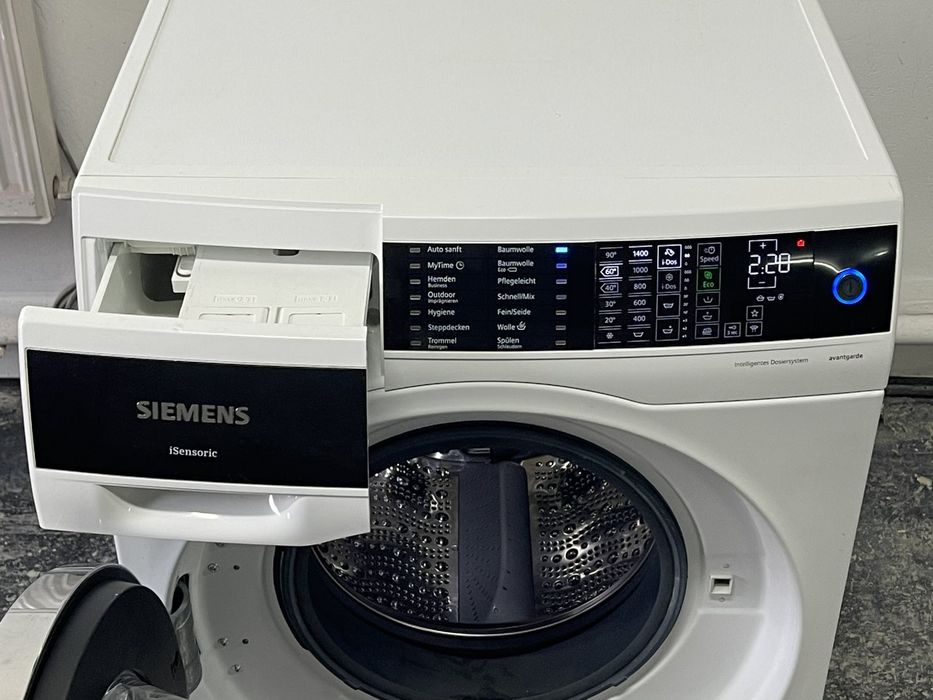 Прально-сушильна машина Siemens WM14U640