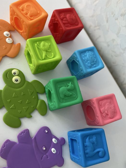 Антиковзні килимки для купання