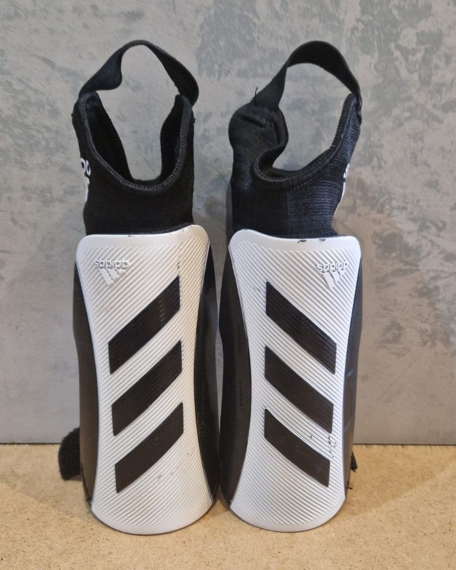 Adidas, Nagolenniki, Tiro SG MTC GK3537, czarno-biały, rozmiar S