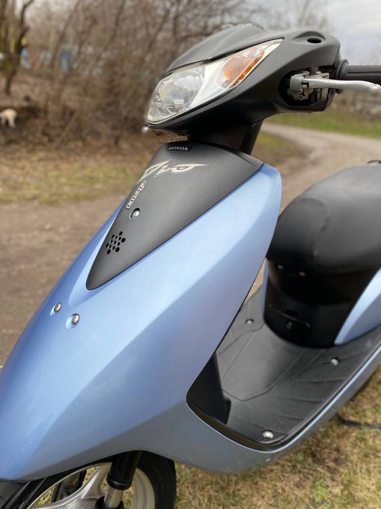 Honda dio af 62 скутер з контейнера