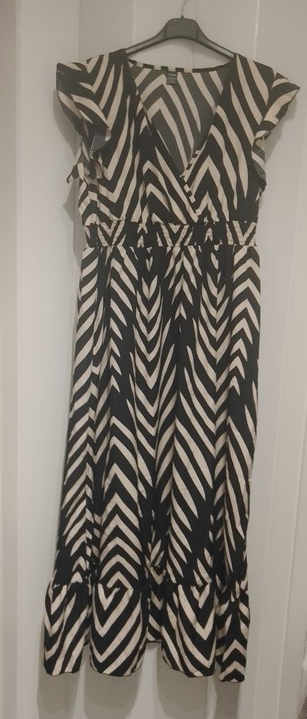 Letnia sukienka r. XL