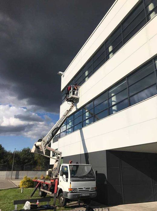 Zwyżka do 40m, wynajem zwyżki, podnośniki koszowe Katowice i Śląsk