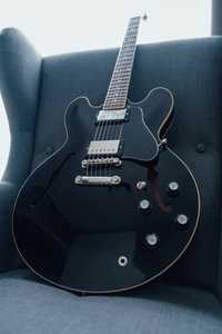 Gibson ES-335 Ebony (3,6 kg)