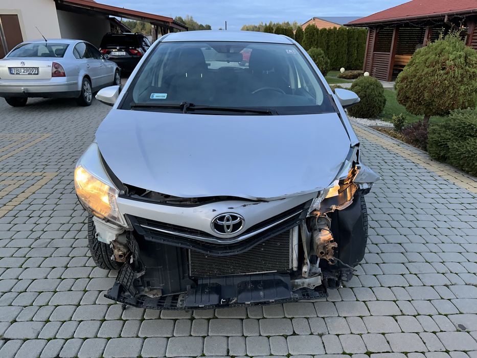 Toyota Yaris 1.3 benzyna, 2012r